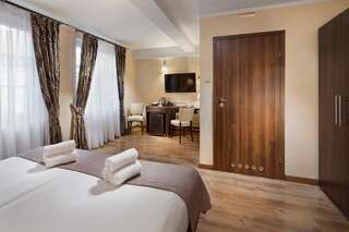 Отель Hotel Bonum Old Town Гданьск Стандартный двухместный номер с 1 кроватью или 2 отдельными кроватями-4